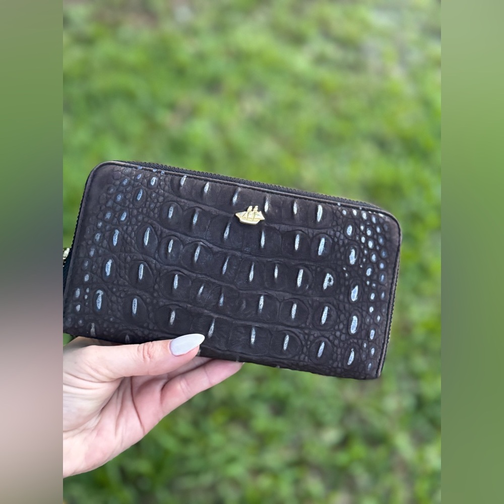 Brown Brahmin Wallet - Picture 8 of 12
